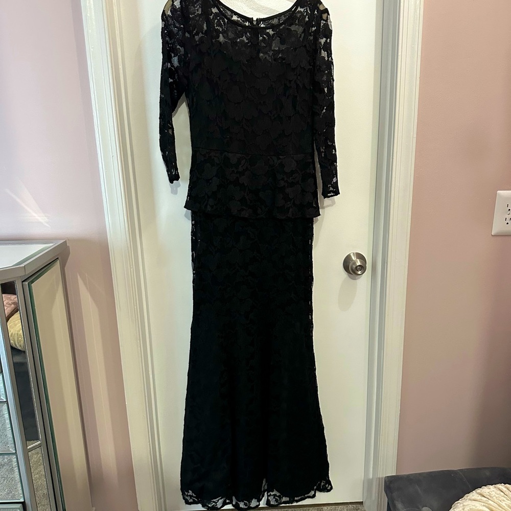 Long formal lace dress